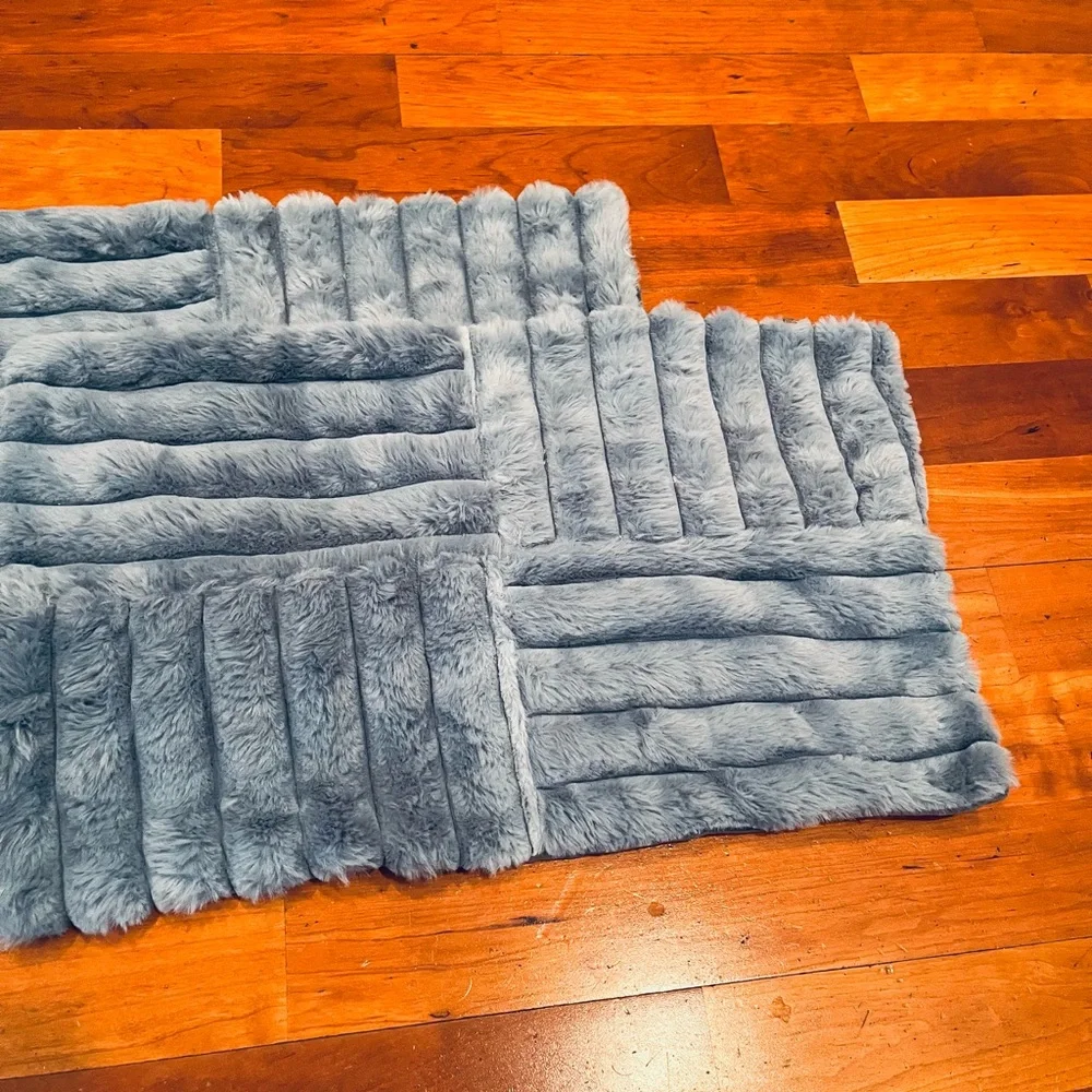 NWT Foindtower Pack of 2, Faux Fur Throw Pillow Covers Soft Fluffy, Smoke Blue